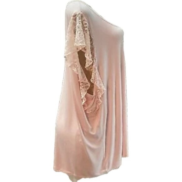 Torrid +5 Super Soft Pink Scoop Neckline Rayon Blend Lace Flutter Cap Sleeve Top - Picture 3 of 6